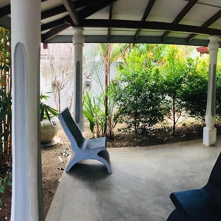 Villa Out Of Rupeace Unawatuna Esterno foto