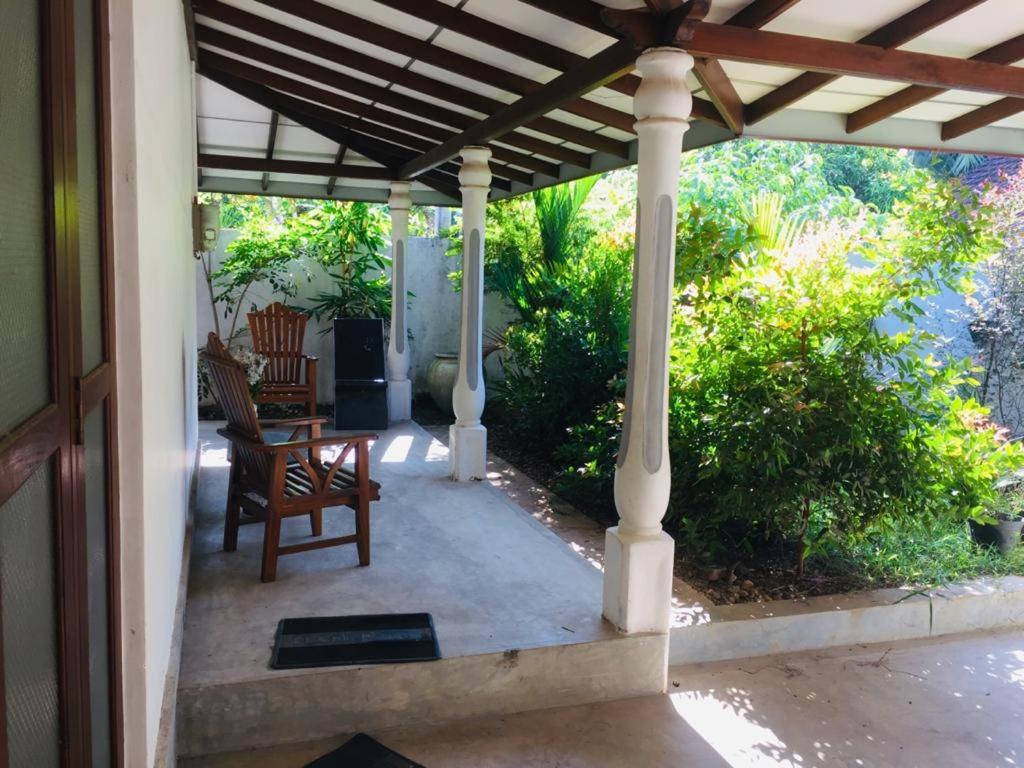 Villa Out Of Rupeace Unawatuna Esterno foto