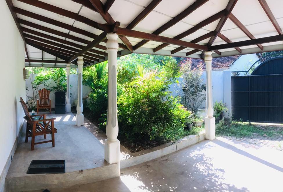 Villa Out Of Rupeace Unawatuna Esterno foto
