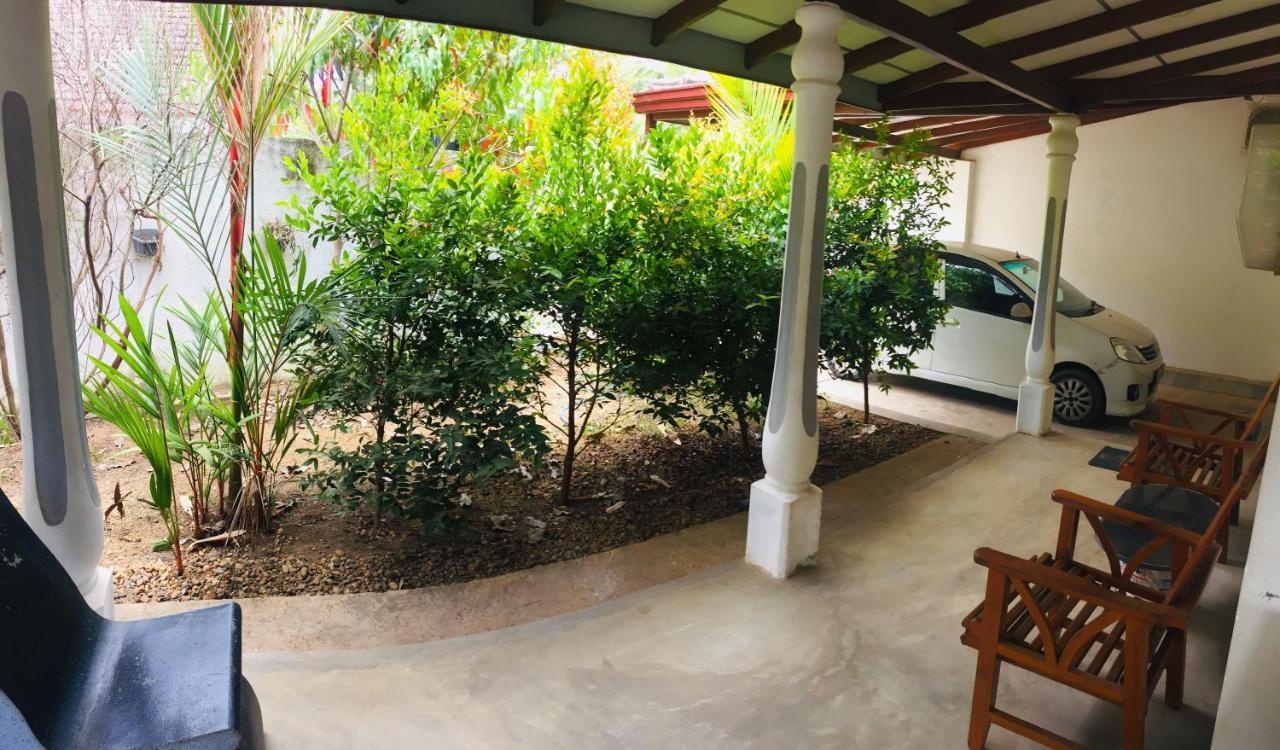 Villa Out Of Rupeace Unawatuna Esterno foto